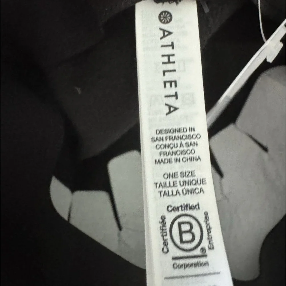 Athleta Cold Weather Train Cap Gray Adjustable Water Repellent Reflective NWT